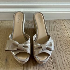 Camel colour patent platforms 8.5 size